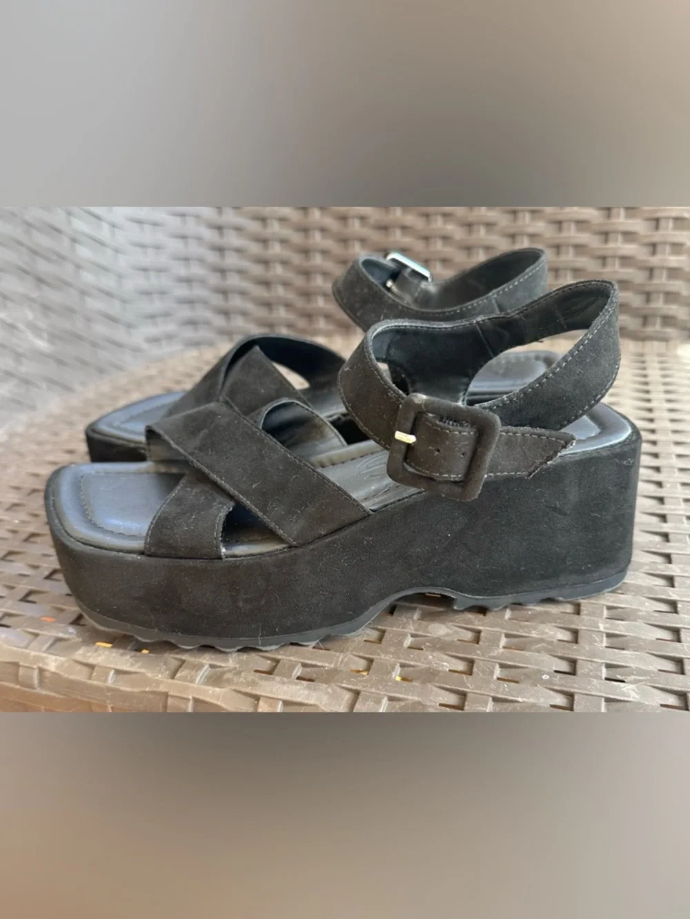 Mango black platform
